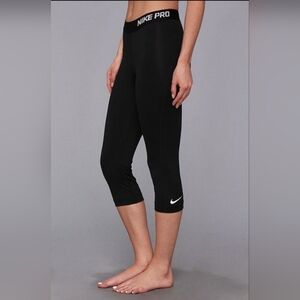 *LAST CHANCE* Nike Dri-Fit capris